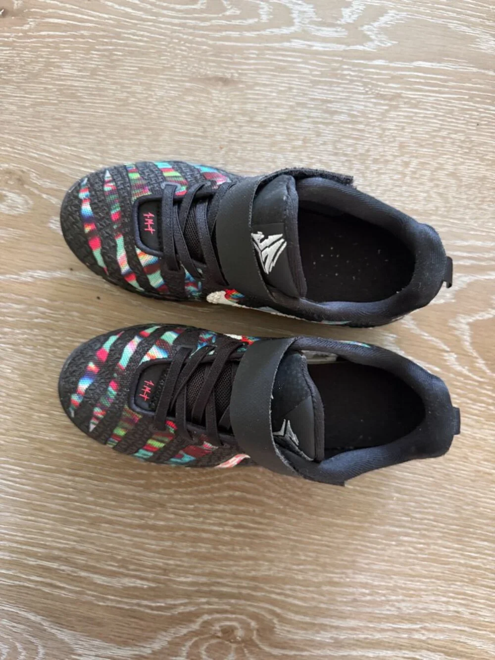 EUC Boys Nike JA 3 basketball sneakers shoes size 1.5Y